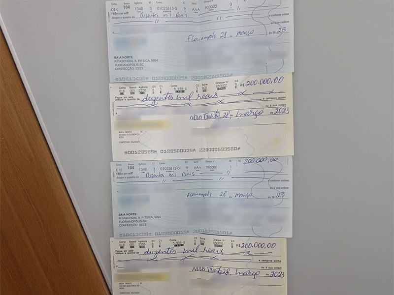 20251107 101449 original Foto cheques 1