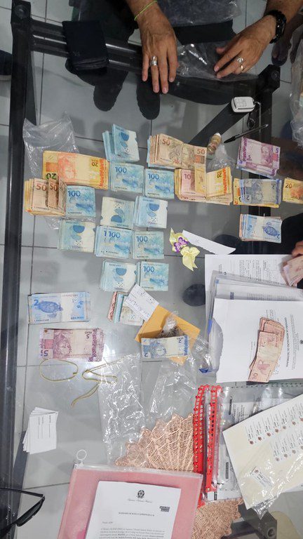 9bfc35c0 25ce 4da4 b204 e4ae0d1a2312