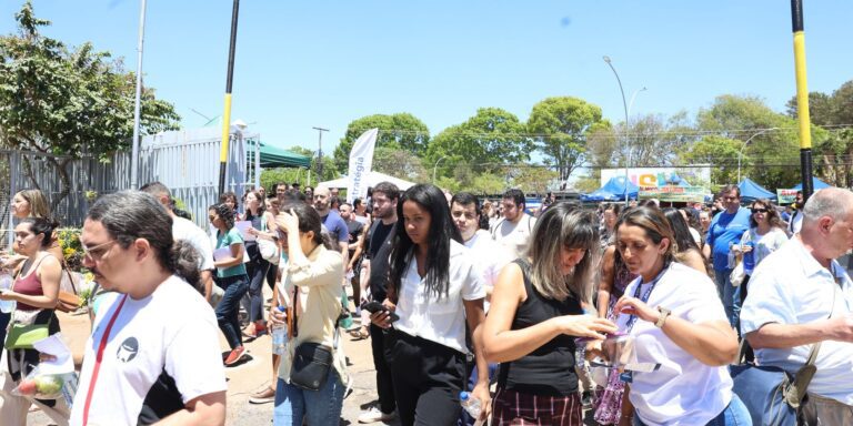 Instituições privadas já podem aderir ao Fies 2026. Saiba tudo sobre regras, prazos e assinatura do termo para ofertar vagas pelo fundo estudantil.