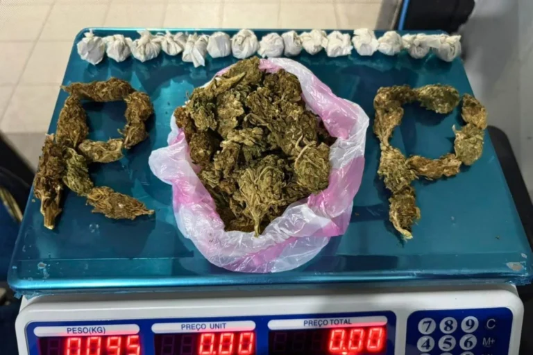 Adolescente de 17 anos é apreendido com 95 gramas de haxixe em Corumbá durante a Operação Fronteira/Divisas Seguras. Caso foi encaminhado à Polícia Civil.