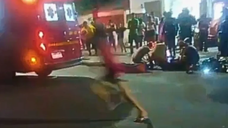 Motociclista de 29 anos sofre amputação do pé após colisão com carro em Corumbá. Atuação rápida da Polícia Militar e dos Bombeiros foi essencial.