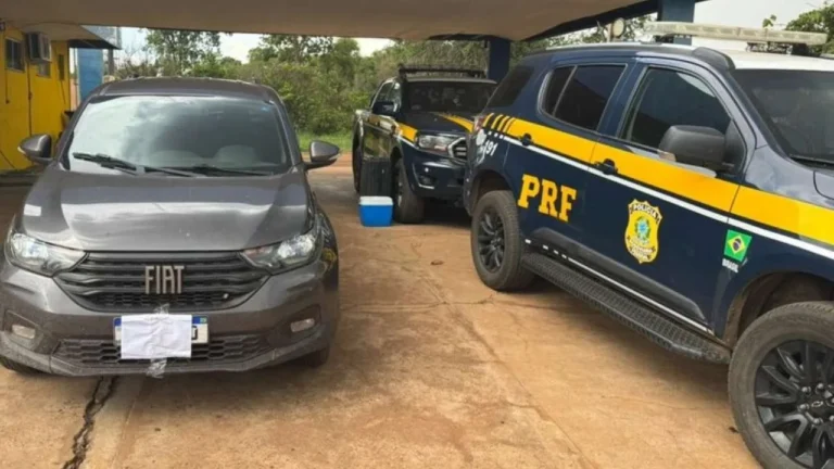 PRF recupera veíuculo furtado