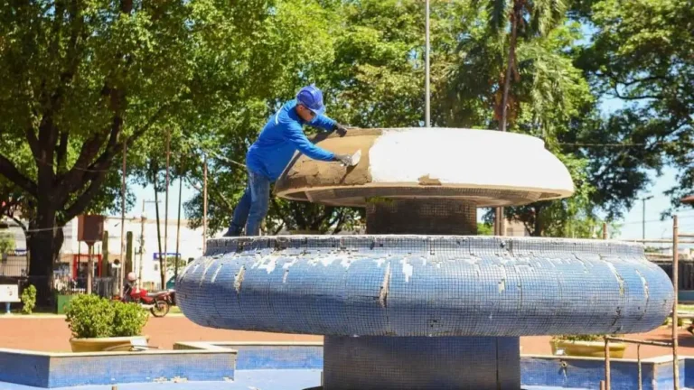 Revitalização do chafariz da Praça Ary Coelho valoriza patrimônio e cultura em Campo Grande. Saiba detalhes da obra e da parceria público-privada.