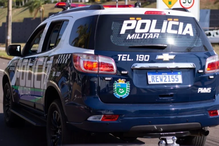 Operação policial fiscaliza bares e tabacarias em Campo Grande