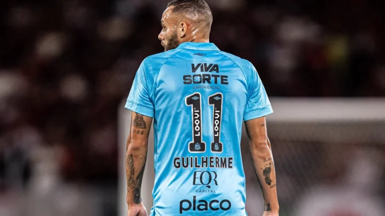 Neymar em substituição do Santos no jogo contra o flamengo