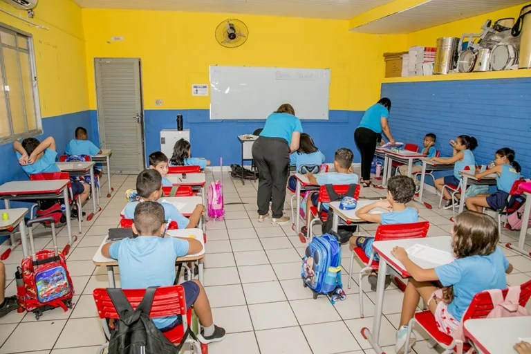 Inscrições abertas para seleção de professores temporários em Corumbá até 15/11. Saiba mais sobre vagas, prova e etapas do processo seletivo.