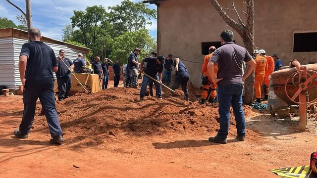 Leia mais sobre o artigo Homem morre soterrado após fossa desabar durante escavação em Campo Grande