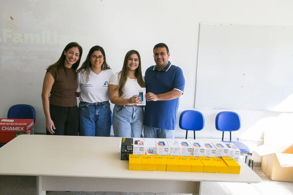 Corumbá recebe 23 celulares doados pela Receita Federal para fortalecer a comunicação entre unidades de saúde e a comunidade. Saiba mais!