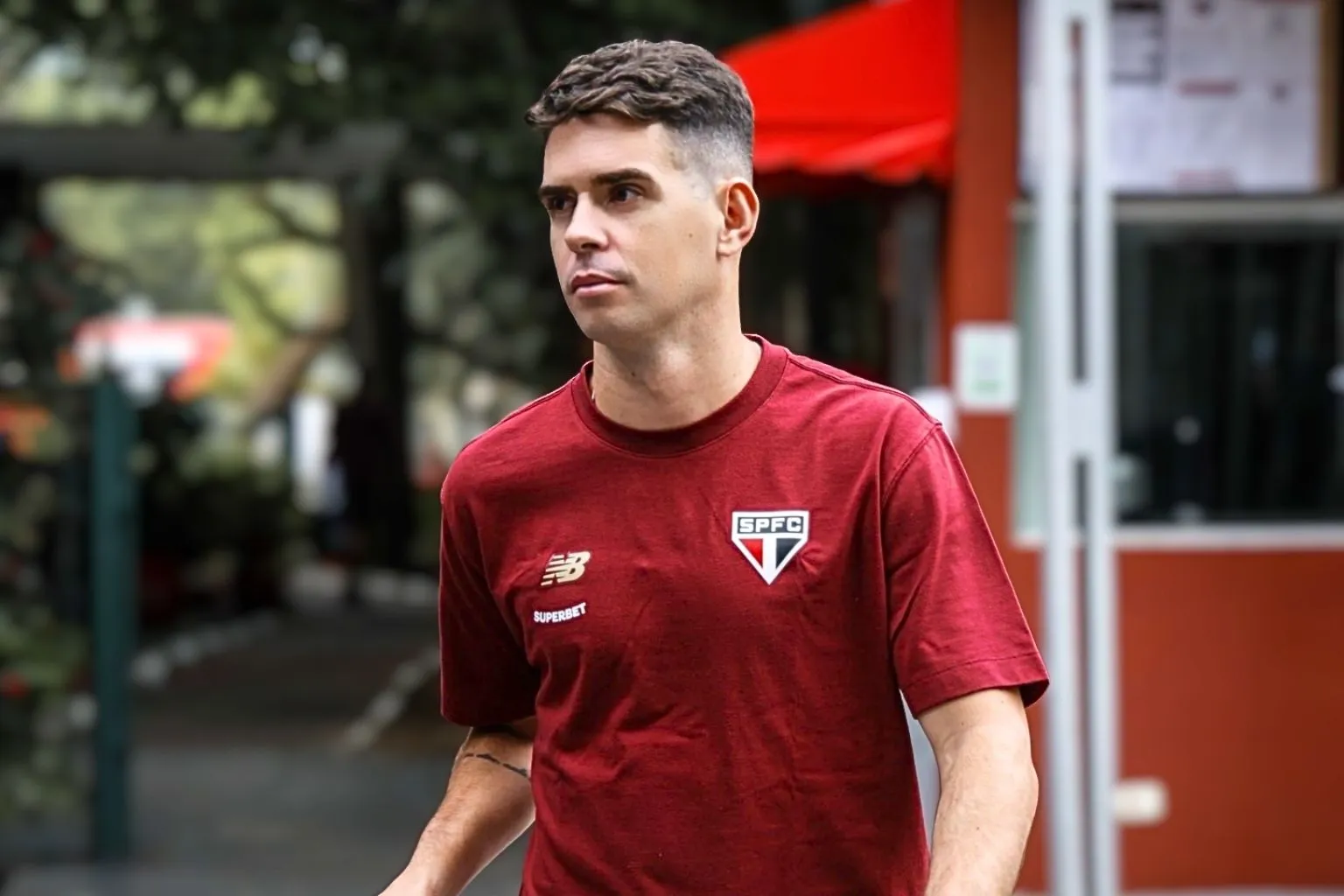 Urgente! Oscar, craque do São Paulo, pode se aposentar após susto e internação na UTI