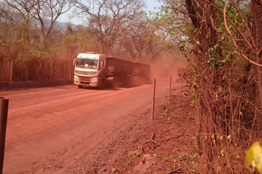 Moradores denunciam impactos da poeira de mineradoras em Corumbá e Ladário 3 poeira mineradoras2 mineradoras em Corumbá