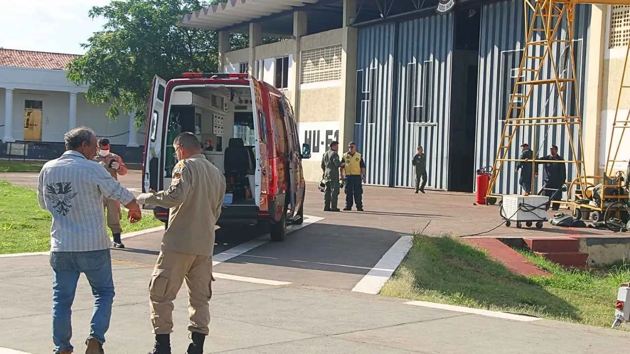 Resgate no Pantanal mobiliza Marinha e Bombeiros para levar homem à Santa Casa de Corumbá.