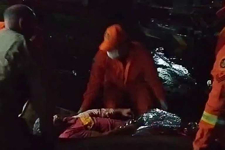 bombeiros resgatam trabalhador rural esfaqueado por colega no pantanal