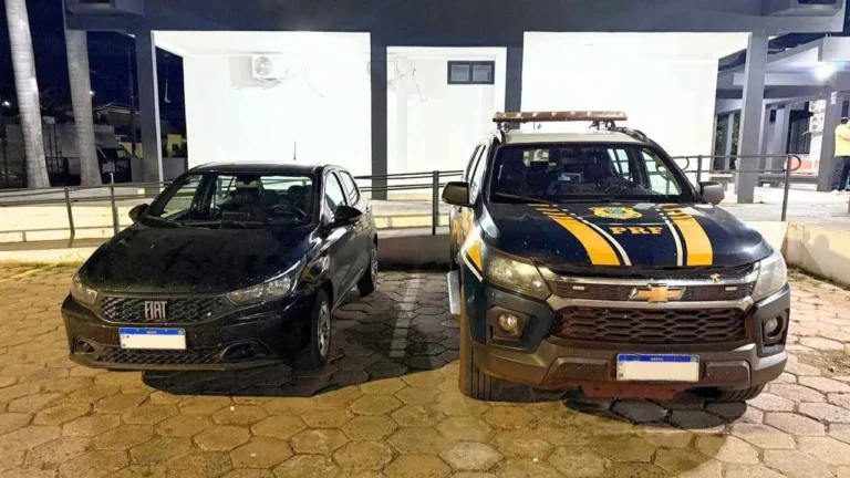 PRF recupera veículo de locadora com registro policial em São Paulo durante fiscalização em Corumbá.