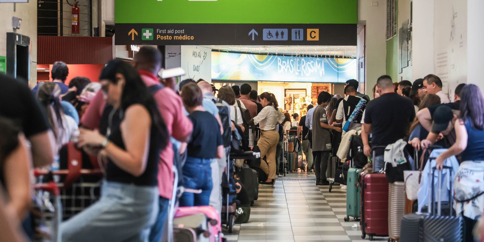 Ventos fortes afetam pelo menos 110 voos em Congonhas nesta