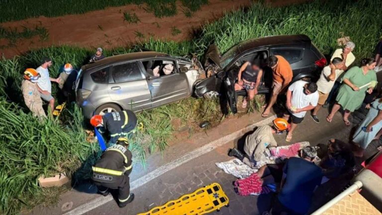 Acidente na MS-276 entre Batayporã e Anaurilândia deixa sete feridos após ultrapassagem proibida. Confira detalhes e atuação do resgate.