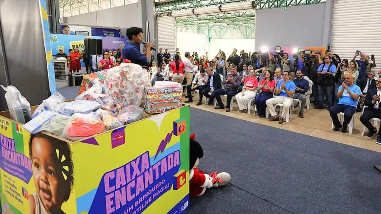 Campanha Caixa Encantada arrecada 126.848 brinquedos em MS, beneficiando crianças carentes no Natal. Entregas já começaram em todo o Estado.