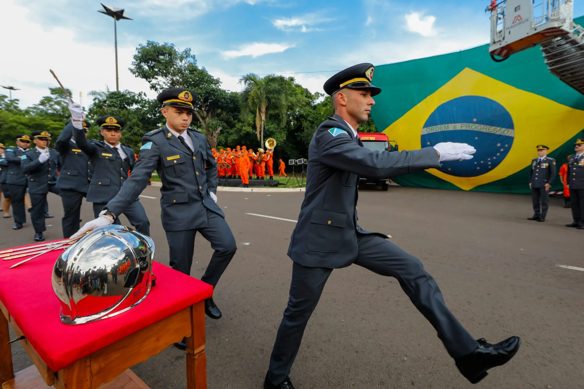 Governo do MS fortalece Corpo de Bombeiros com formatura de oficiais e R$ 5,2 milhões em equipamentos