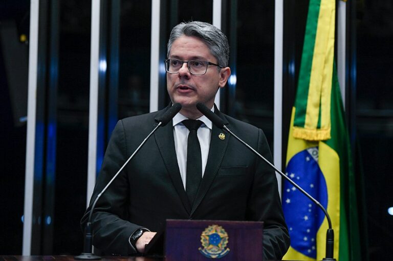 Senado aprova PL Antifacção com penas de até 120 anos