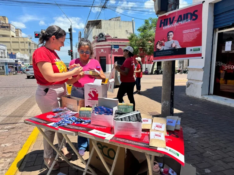 Corumbá registra ações do Dezembro Vermelho contra o HIV