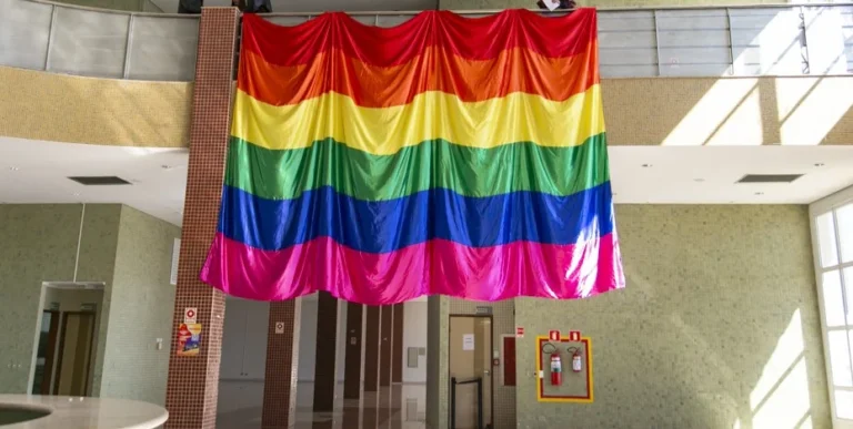 Corumbá institui conselho municipal para garantia de direitos LGBTQIAPN+