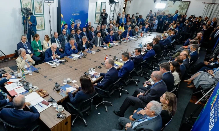 Lula defende cooperação sul-americana para enfrentar o crime organizado