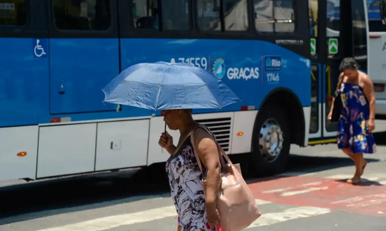 Calor é associado a aumento de risco de AVC, alerta médico