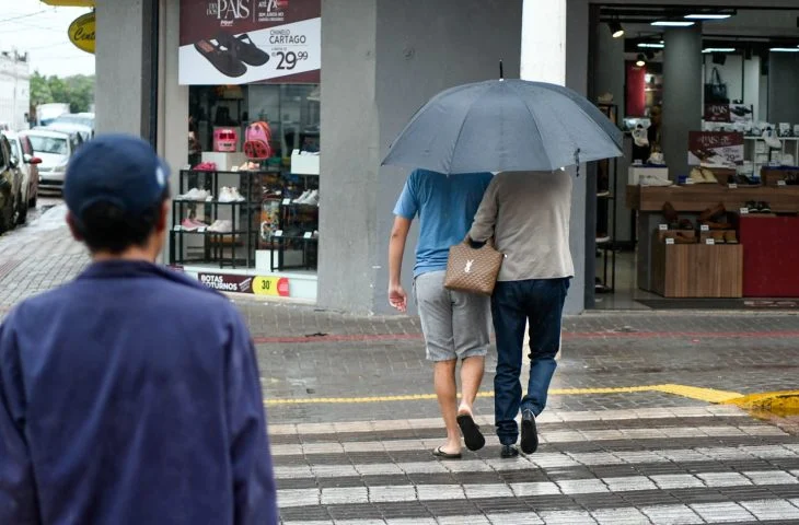 Meteorologia projeta verão com chuvas irregulares e calor acima do normal