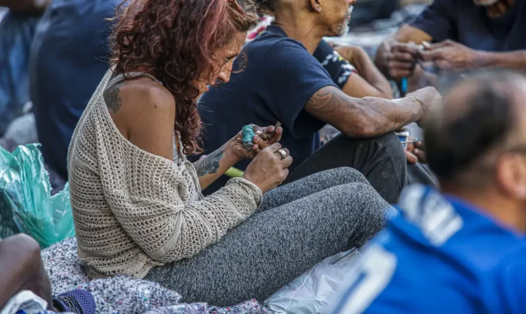 Levantamento indica que drogas ilícitas já foram usadas por um em cada cinco brasileiros