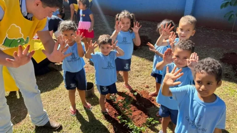 Alunos da Emei Piratininga inauguram o primeiro Pomar Urbano de Campo Grande