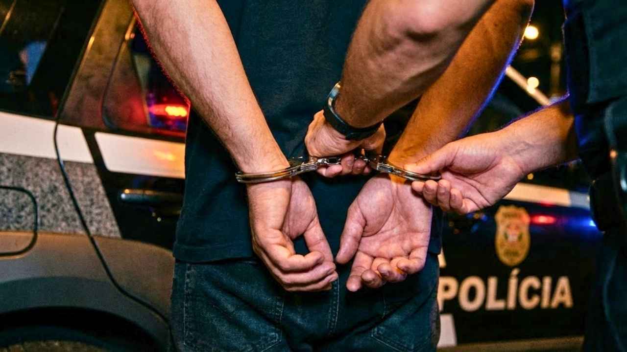 Homem foi preso em Tacuru acusado de tortura contra o filho de 12 anos. Pai amarrou o adolescente e ameaçou com garrafa por causa de pensão.