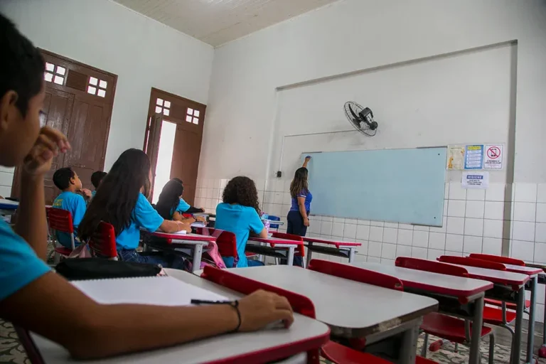 Prova do Processo Seletivo Simplificado para Professores 2025 será aplicada neste domingo em Corumbá