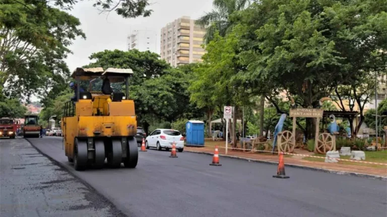 Investimento de R$ 42 milhões vai garantir recapeamento em Campo Grande a partir de 2026. Confira as regiões beneficiadas e o cronograma das obras.