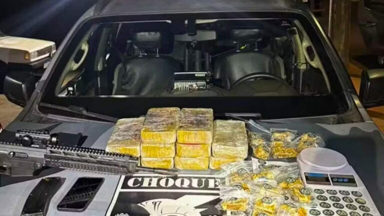 Falso entregador é preso por tráfico em Campo Grande, MS, usando mochila de delivery para cocaína e maconha. Polícia desmantela esquema de "disk-entrega" e prende dois.