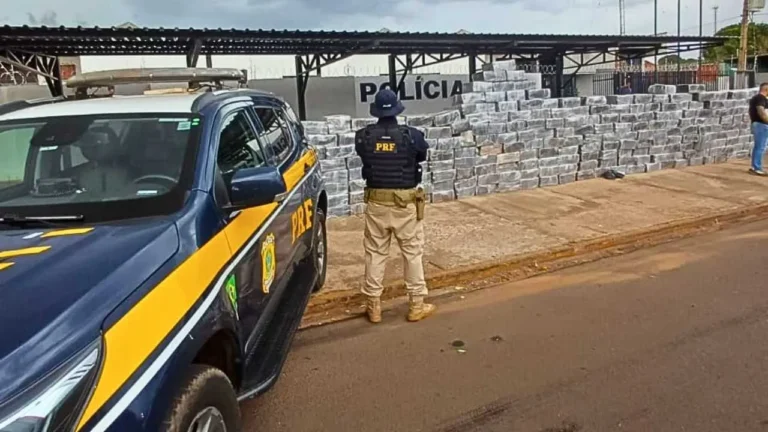 Caminhão com 5,6 toneladas de maconha é apreendido na BR-158 em Paranaíba