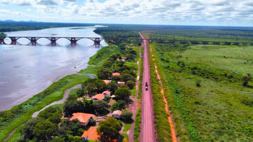 transporte de minerio ferrovia malha oeste