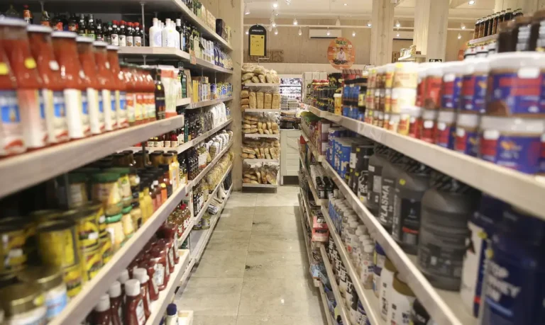 Inflação de novembro fica em 0,18% e IPCA volta para meta do governo