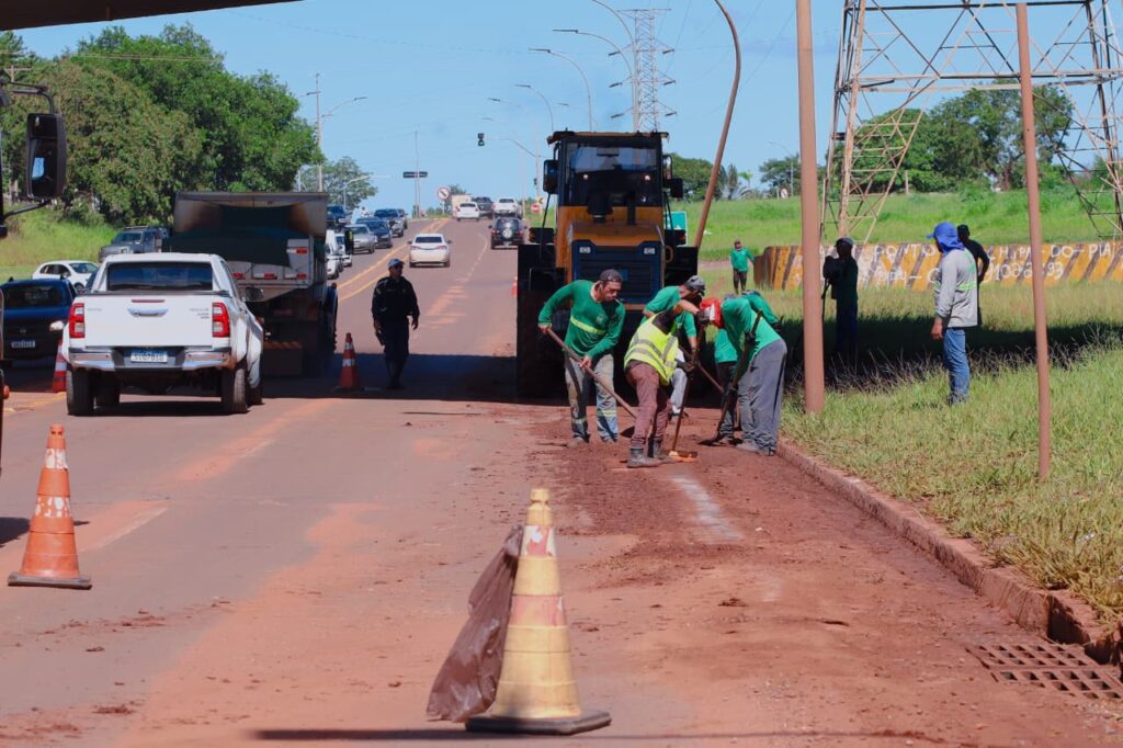 PrefCG mobiliza frentes de trabalho após chuva intensa