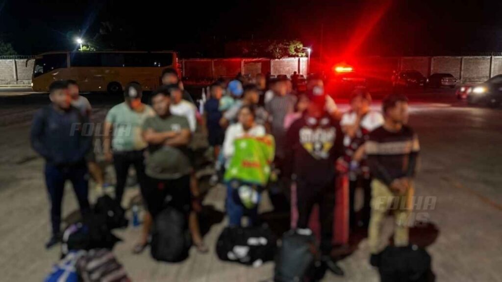 Bolivianos que engoliram cápsulas de cocaína são presos em Corumbá após trabalho conjunto de forças policiais e Receita Federal. Saiba mais sobre a operação.