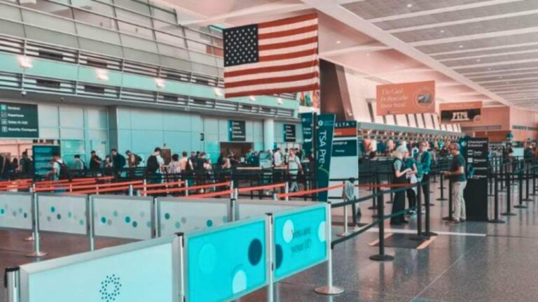 EUA congelam vistos de imigrantes de 75 países, incluindo Brasil