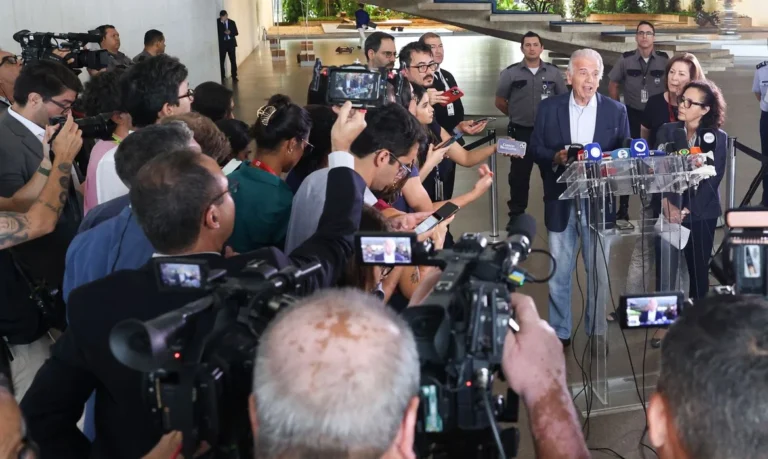 Fronteira do Brasil com a Venezuela está tranquila e permanece aberta sob monitoramento