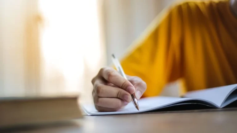 Nove concursos públicos abrem inscrições nesta quarta
