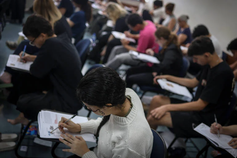 Prazo para disputar vagas na Unesp via nota do Enem termina nesta segunda