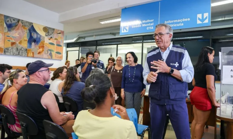SUS anuncia vacinação de profissionais de saúde contra dengue