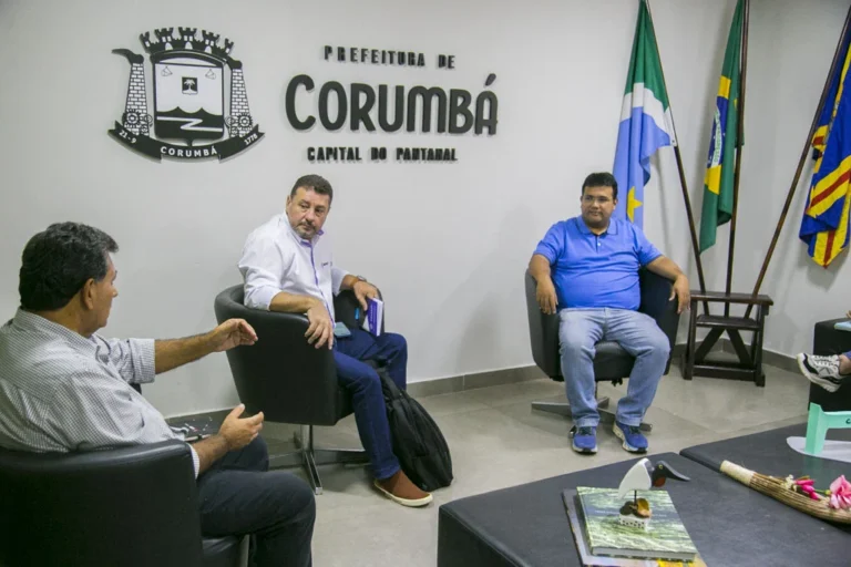 Prefeitura discute Lar Legal para regularização fundiária de famílias de baixa renda