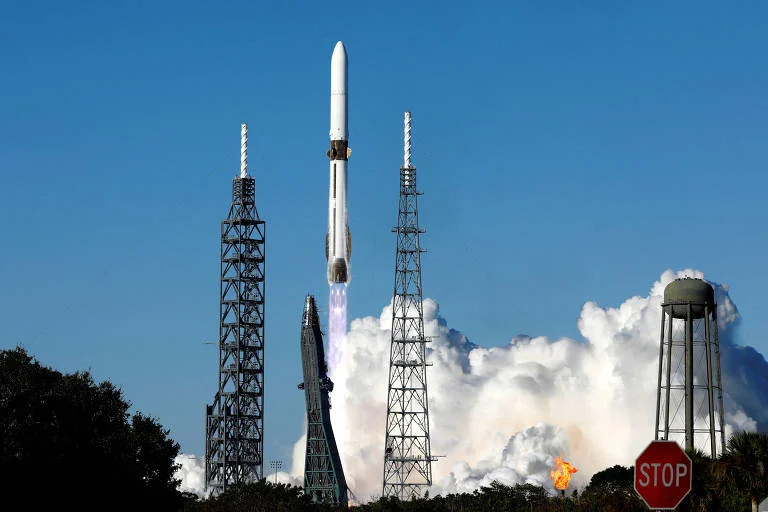 Blue Origin lançará rede de internet via satélite exclusiva para empresas até 2027