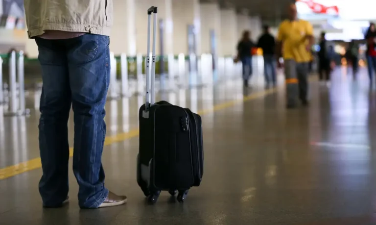 Estados Unidos suspende emissão de novos vistos de imigração para 75 países