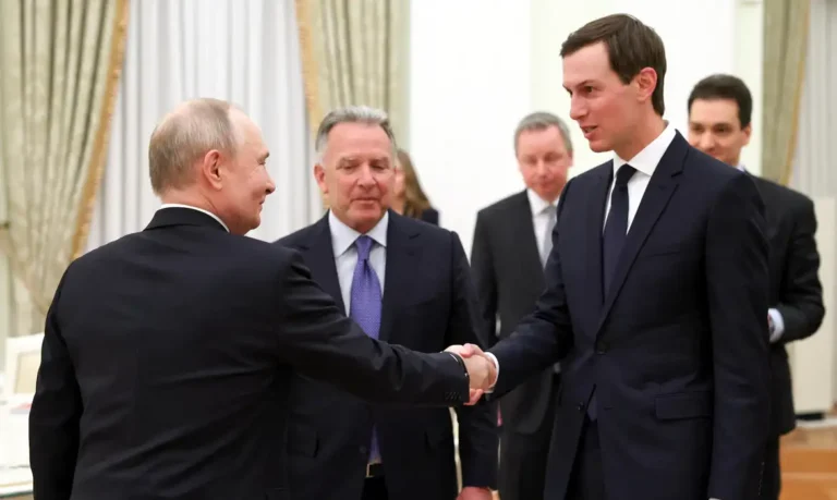 Ucrânia, Rússia e EUA vão à primeira negociação trilateral sobre territórios