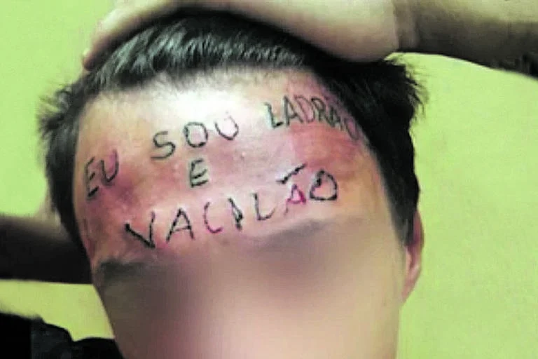 Justiça mantém prisão de jovem tatuado na testa após furto em Diadema