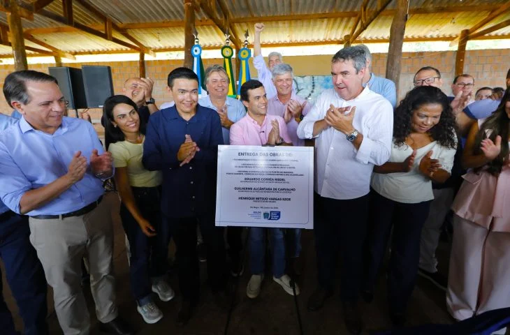 Governo entrega obras de infraestrutura e saneamento que elevam cobertura em Rio Negro