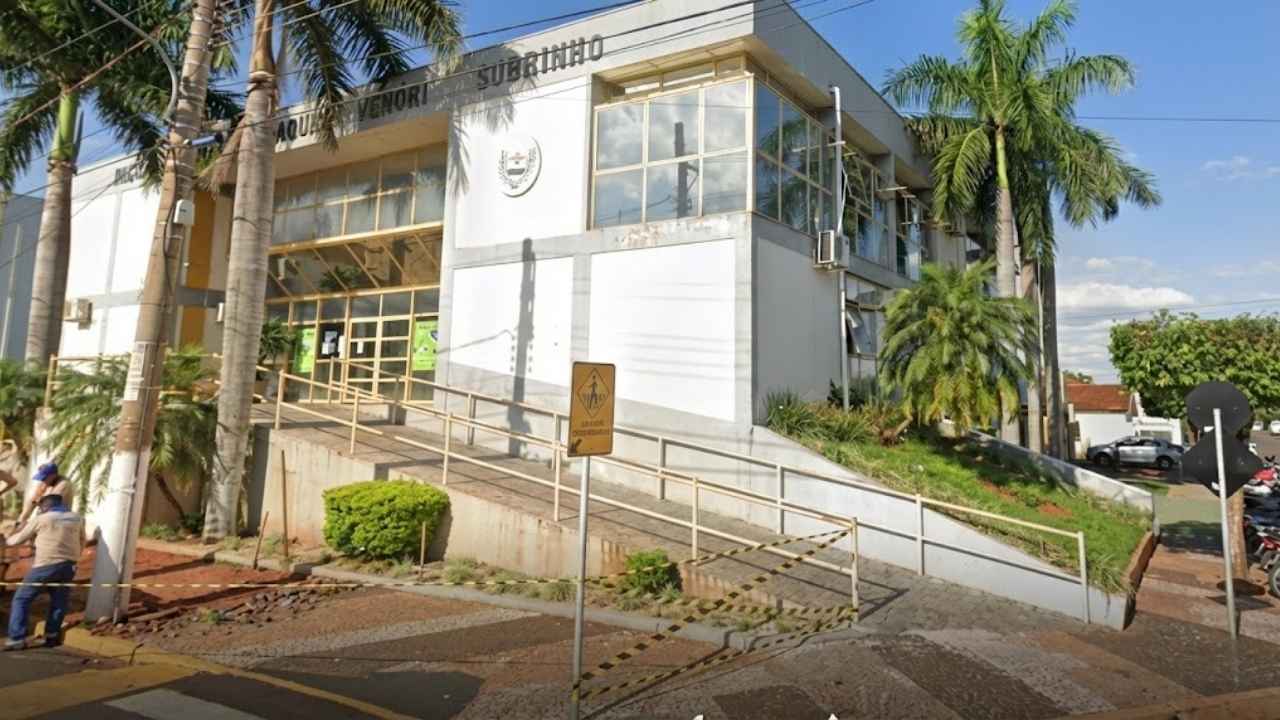 Prefeitura de Cassilândia mantém processo seletivo de professores após acordo com MPMS, garantindo legalidade e continuidade dos serviços educacionais.